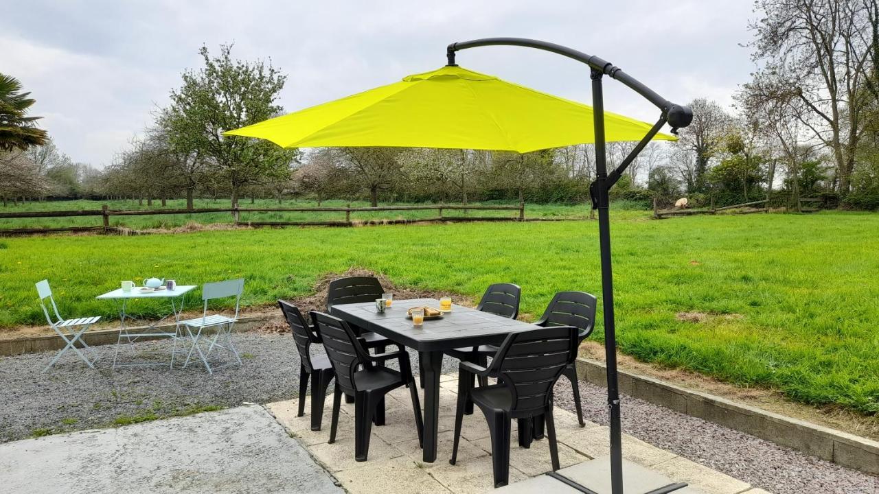 La Bourgandie Englesqueville-la-Percée Extérieur photo