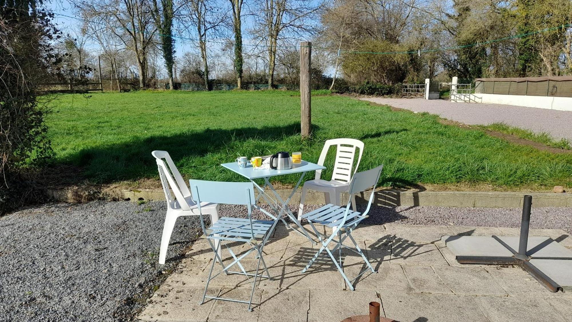 La Bourgandie Englesqueville-la-Percée Extérieur photo